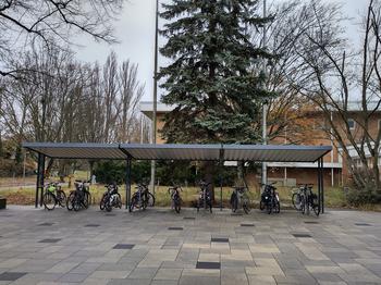 Fahrradbügel Überdachung